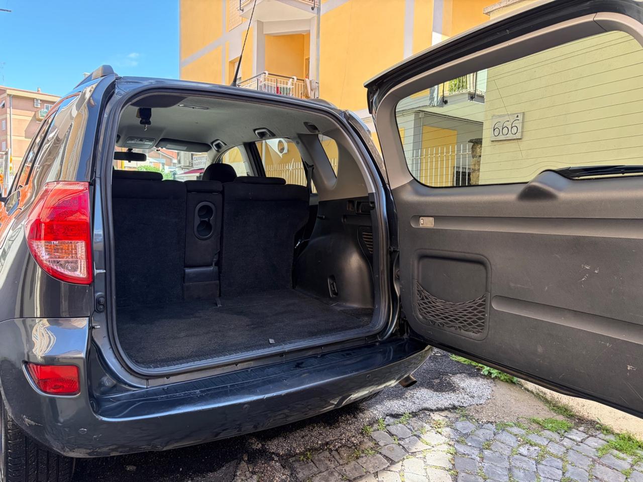 Toyota RAV 4 RAV4 Crossover 2.2 D-4D 136 CV DPF Sol