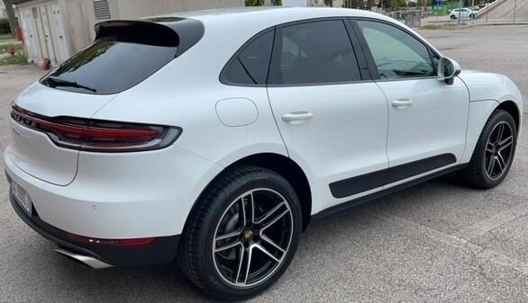 Porsche Macan 2.0 245 cv.