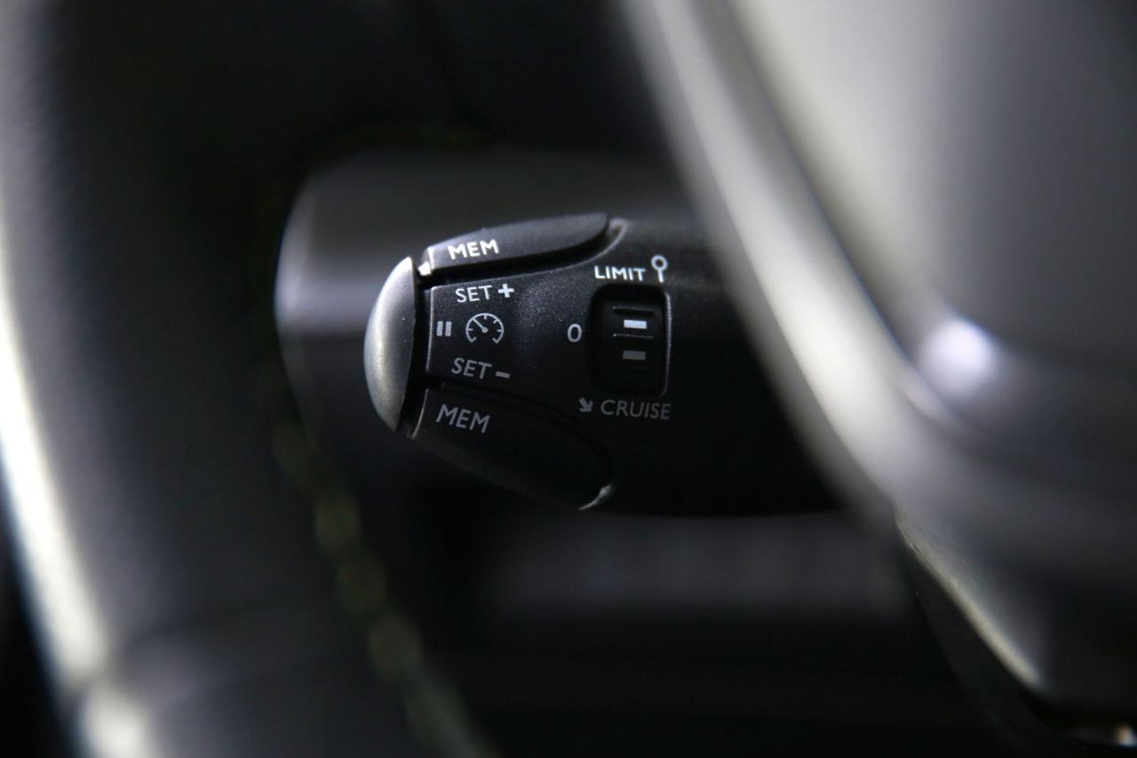Peugeot 208 Hybrid 145 cv e-DCS6 GT