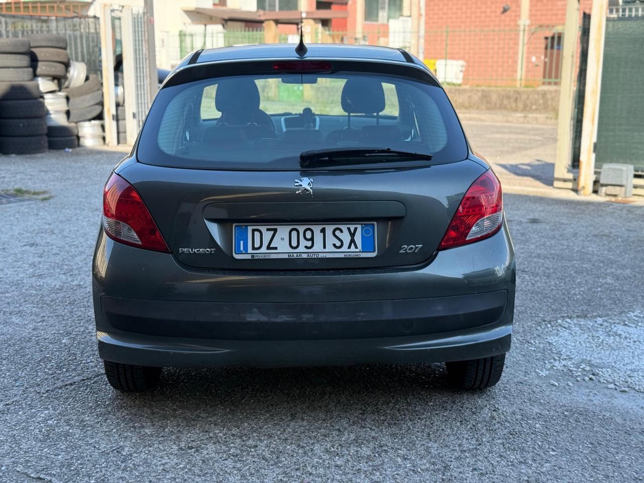 Peugeot 207 1.4 8V 75CV 5p. X Line ECO GPL