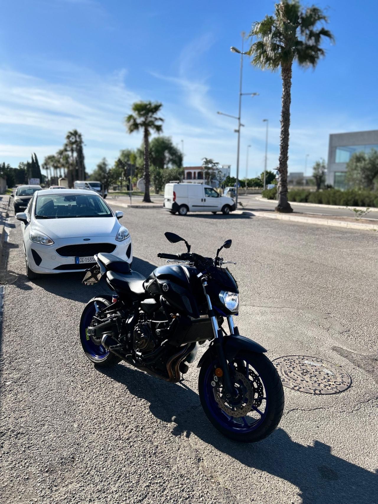 Yamaha MT-07 Strada