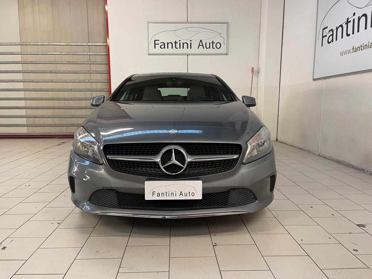 Mercedes-Benz A 180 d Sport c.auto-Ok Neopatentati-LEGGI SOTTO