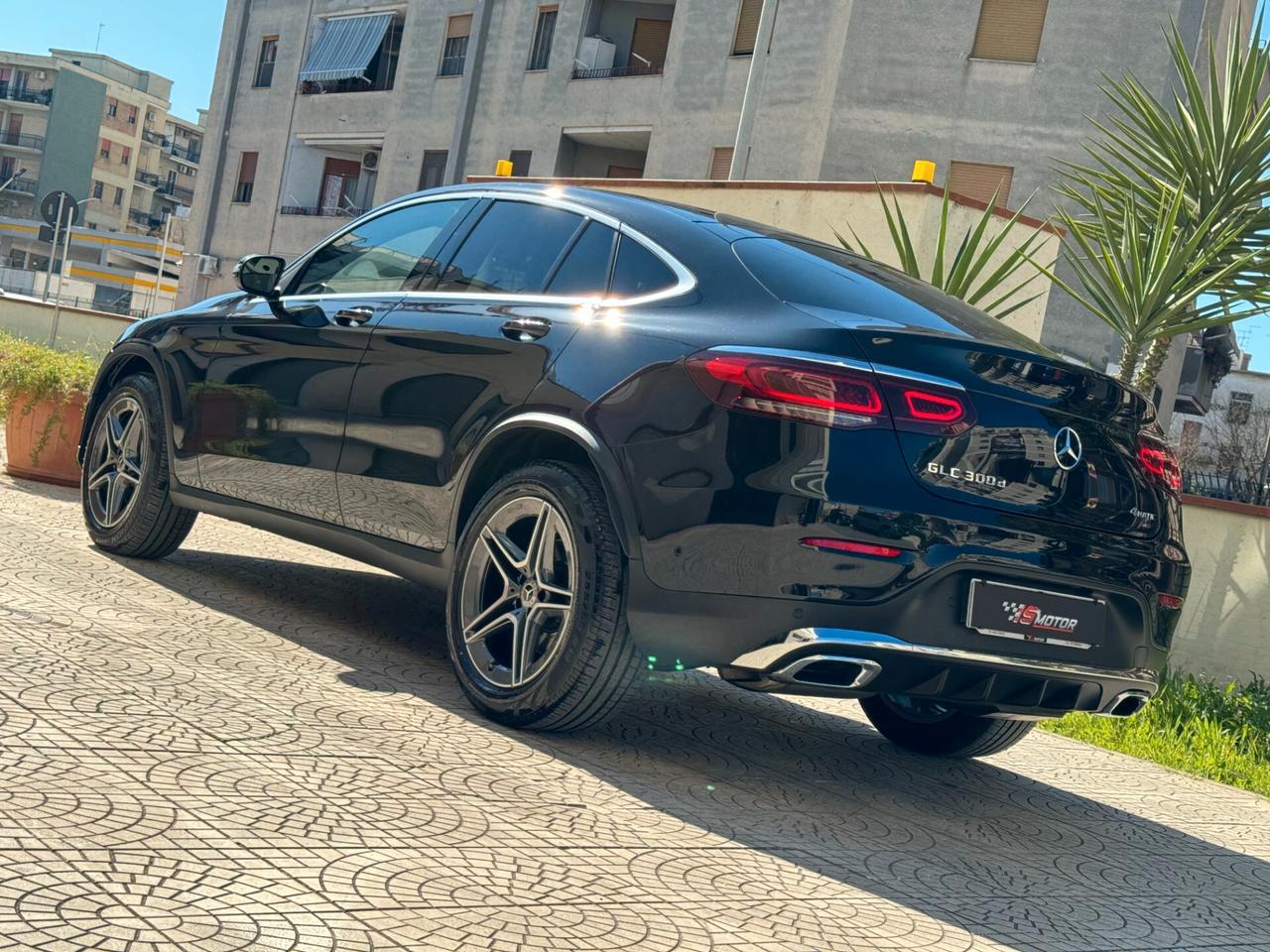 MERCEDES-BENZ GLC 300d COUPE' PREMIUM 245 CV 4matic AIRMATIC