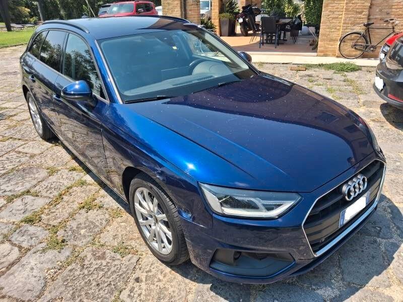 Audi A4 Avant 40 g-tron S tronic Business