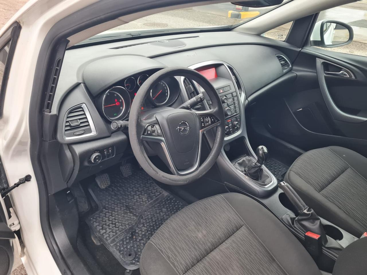 Opel Astra 1.7 CDTI 110CV Sports Tourer Cosmo