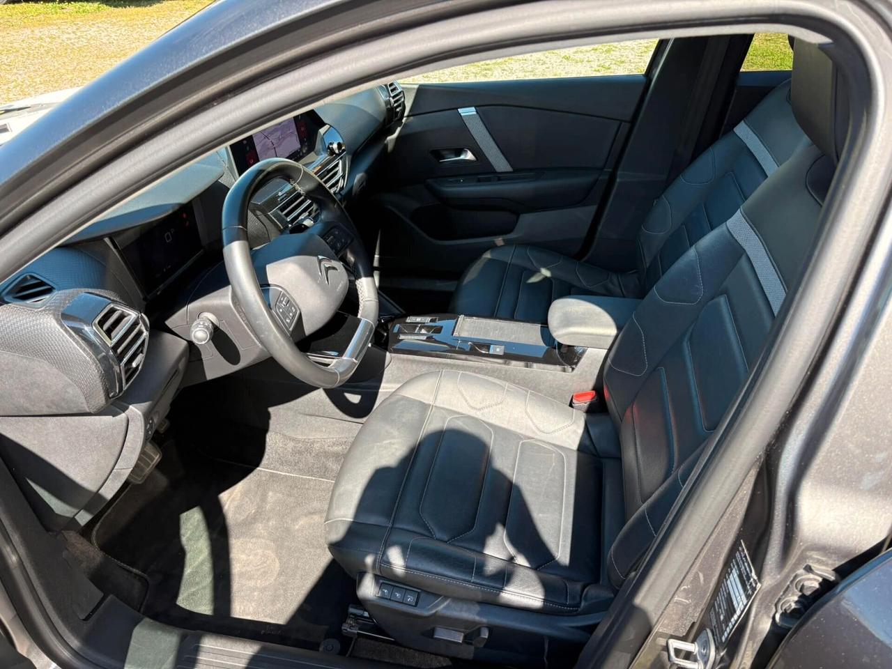 Citroen C4 PureTech 1.2 SHINE 131CV EAT8 PER NEOPATENTATI
