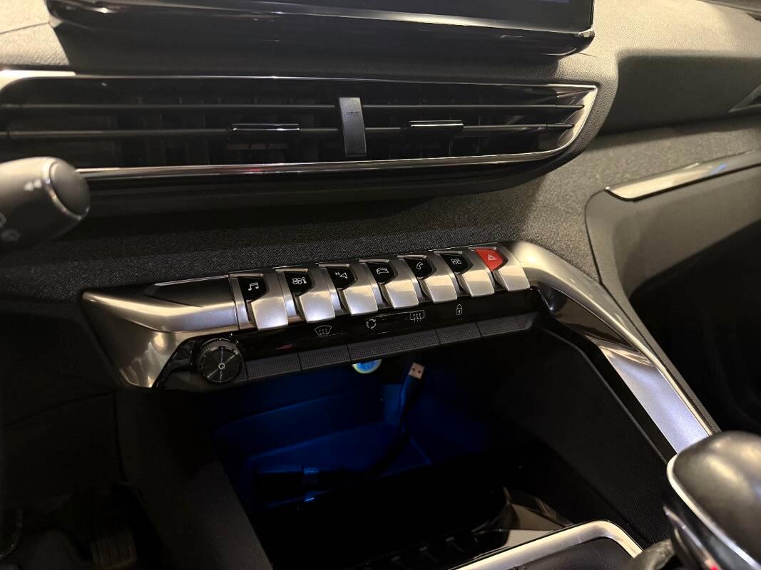 Peugeot 3008 II 1.2 puretech t Allure Pack s&s 130cv