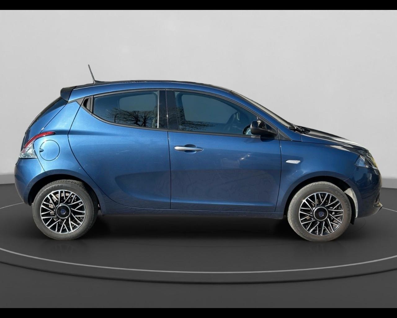 LANCIA Ypsilon III 2021 - Ypsilon 1.0 firefly hybrid Platino s&s 70cv