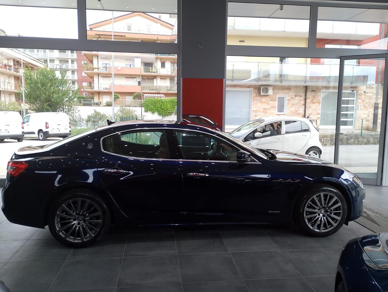 Maserati Ghibli MASERATI GHIBLI 3.0 V6 BT 350cv GranLusso My19
