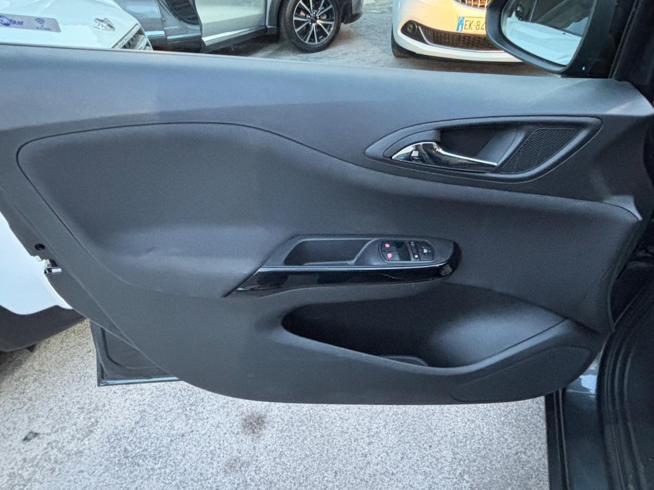 Opel Corsa 1.4 90CV Coupé b-Color