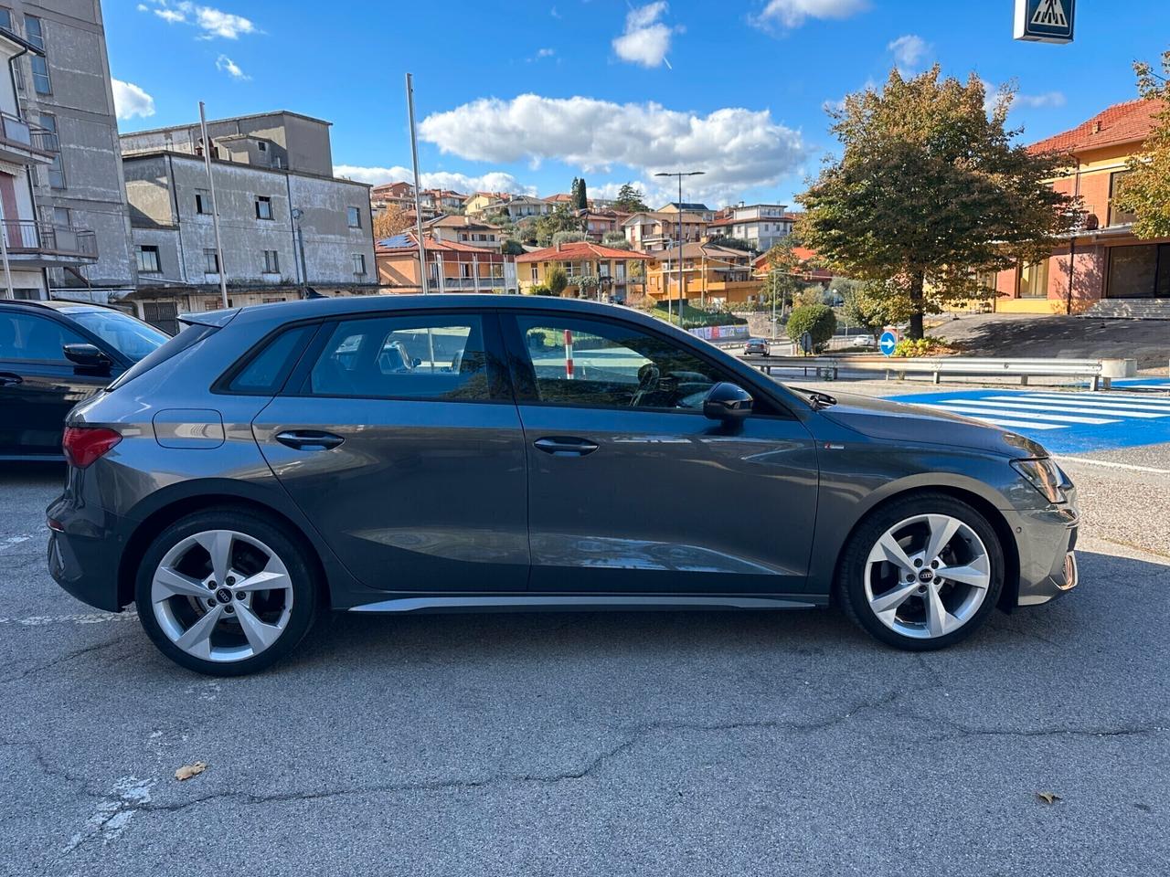 Audi A3 Sportback 30 TDI S tronic S LINE_PANORAMA_R18_VIRTUAL NAVI