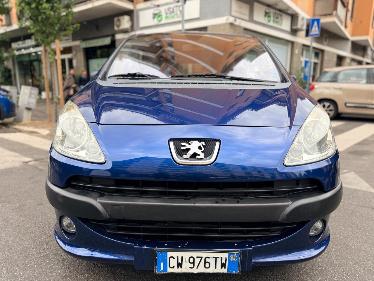 Peugeot 1007 1.4 73cv Mega tagliando!!! Porte elettriche