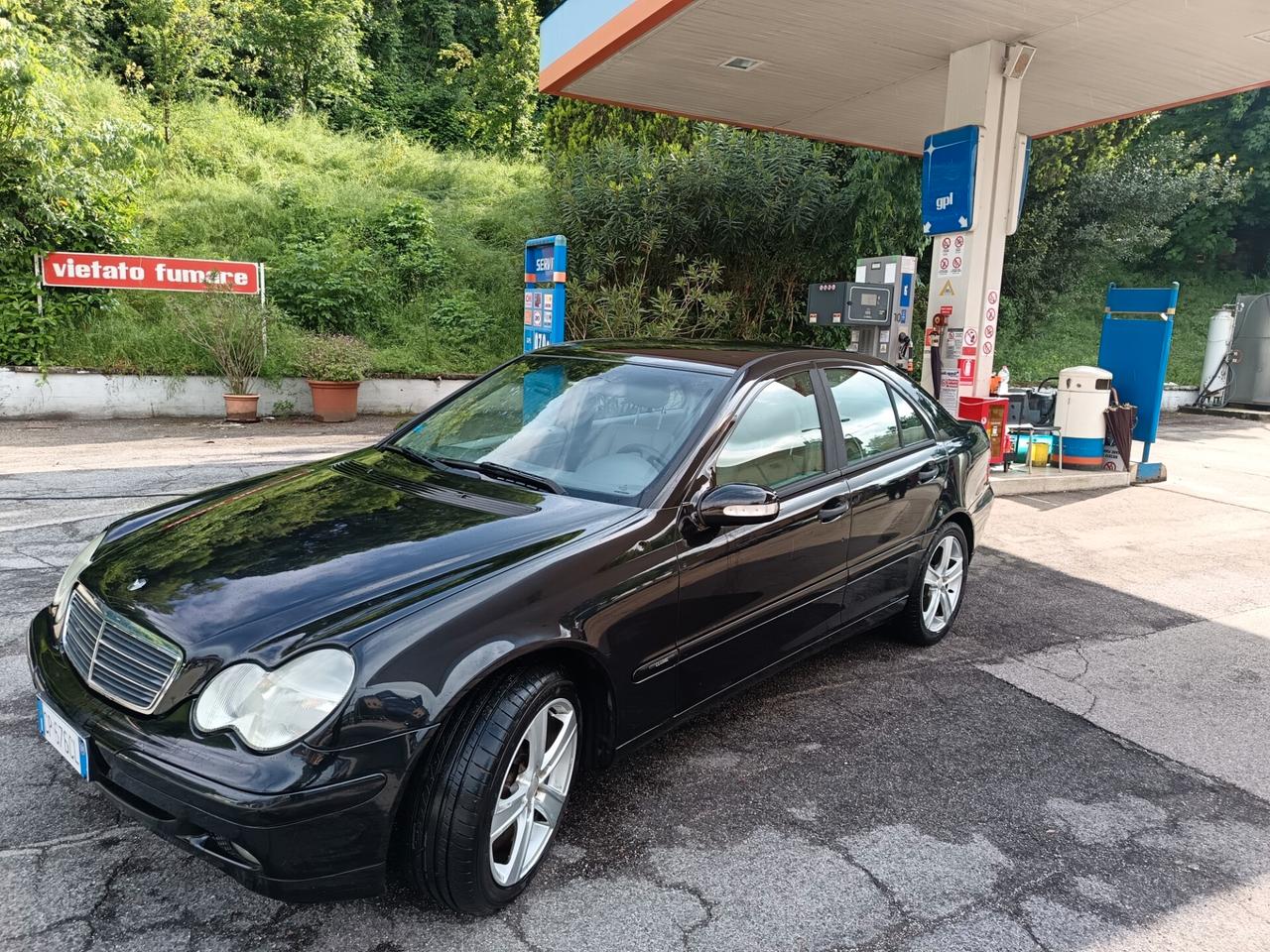 Mercedes-benz C 220 CDI 2004 ok neo patente