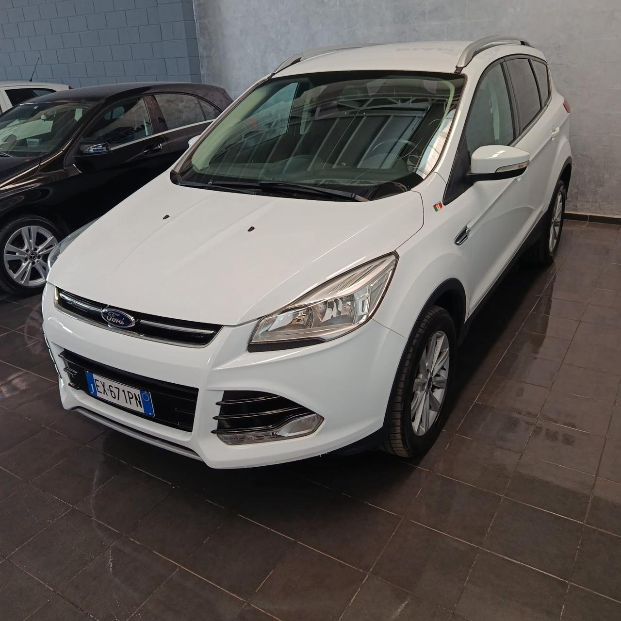 Ford KUGA 2.0 TDCI 4X4 TITANIUM EURO 6