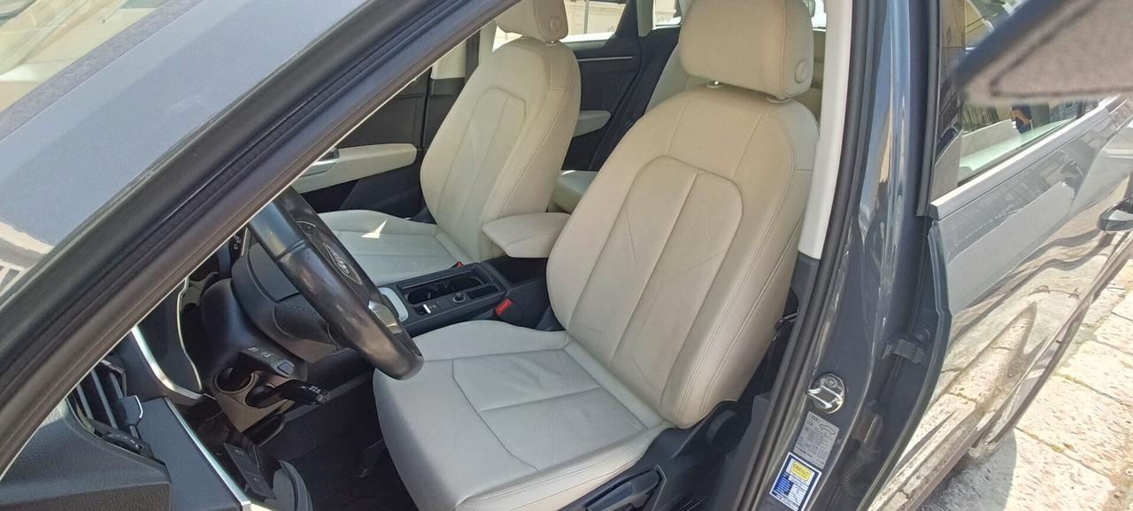 Audi Q3 35 TDI S tronic Business