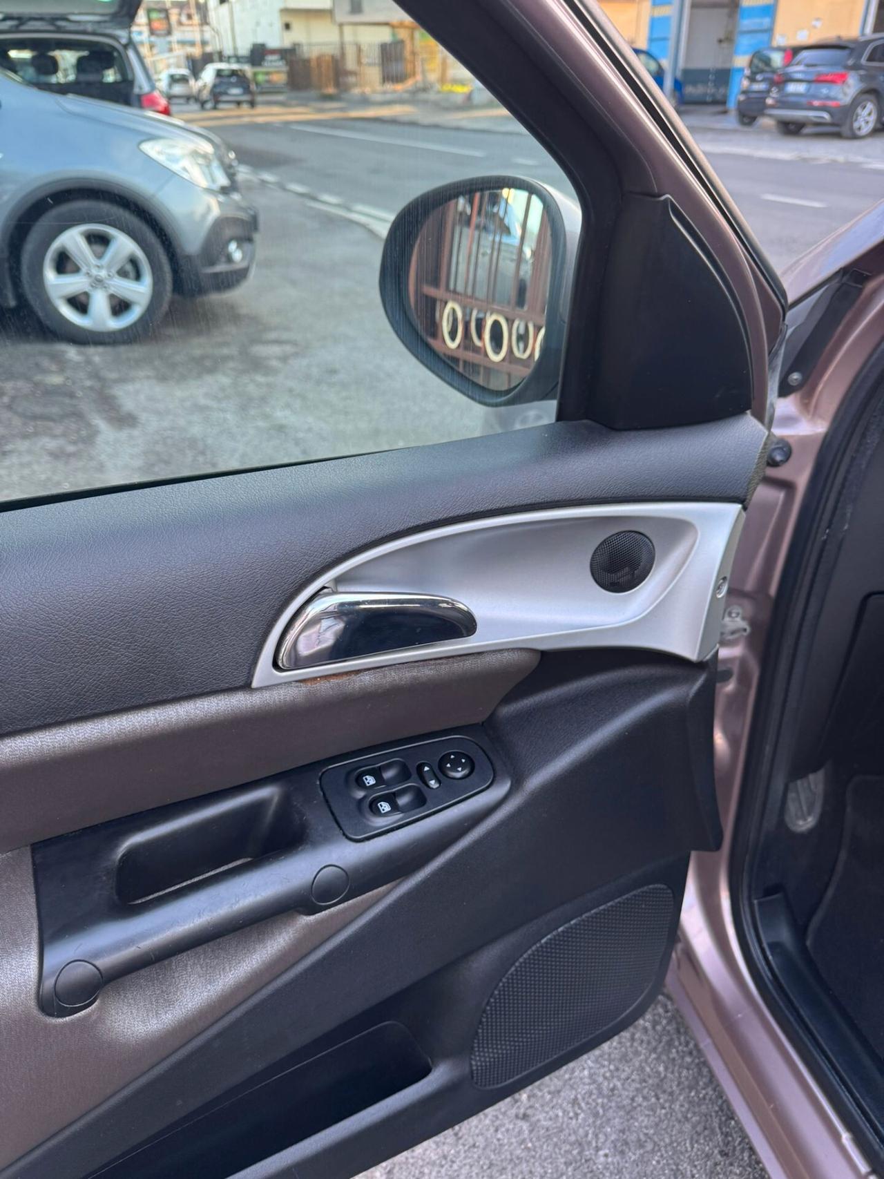 Lancia Ypsilon 1.2 Argento