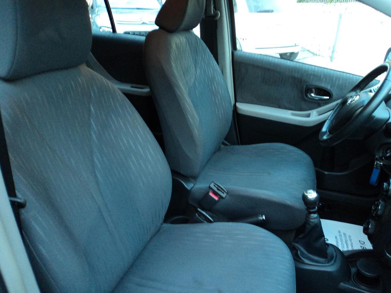 Toyota Yaris 1.3 5 porte Sol GPL