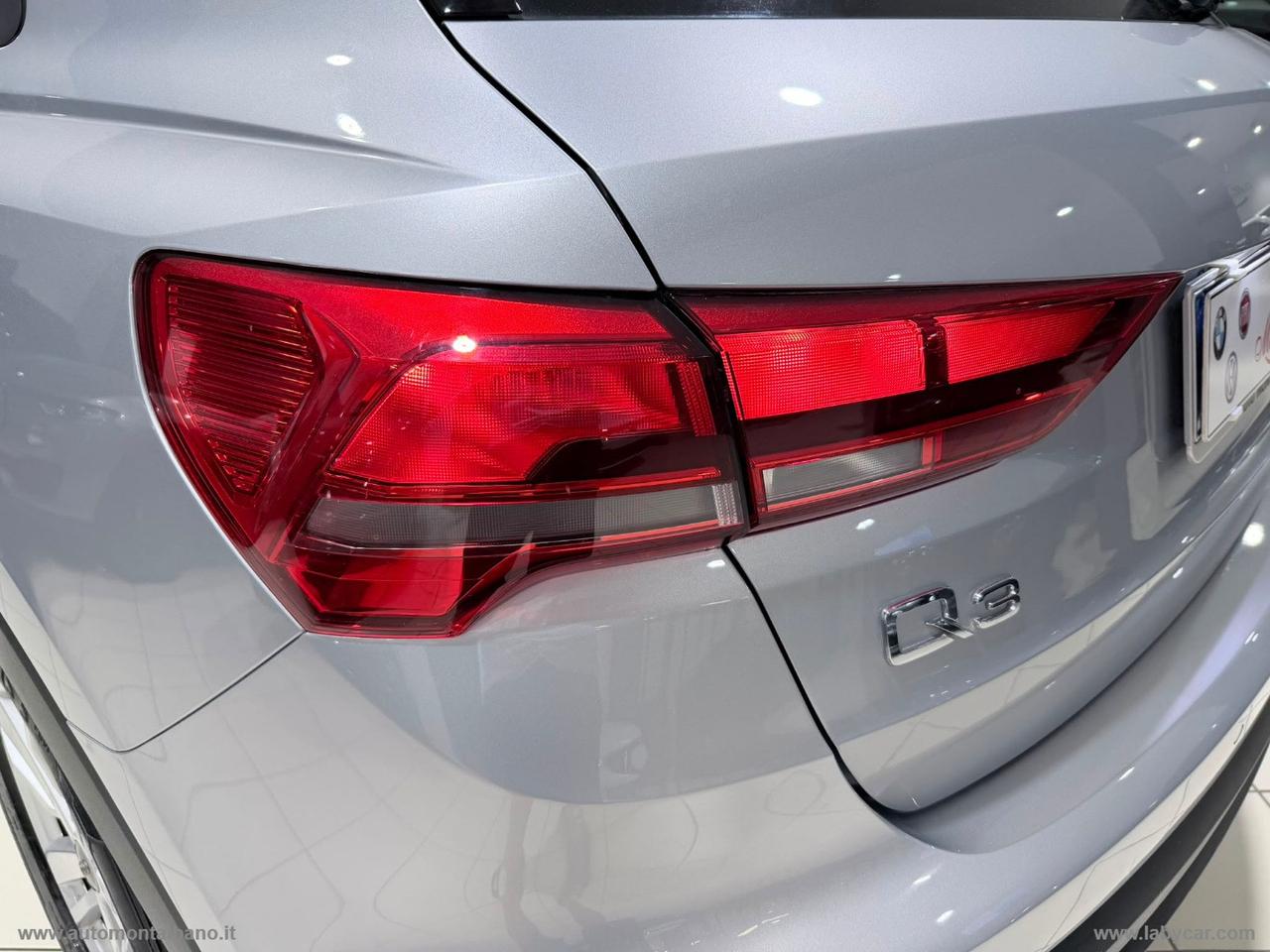 AUDI Q3 35 TDI S tronic Business SPORT