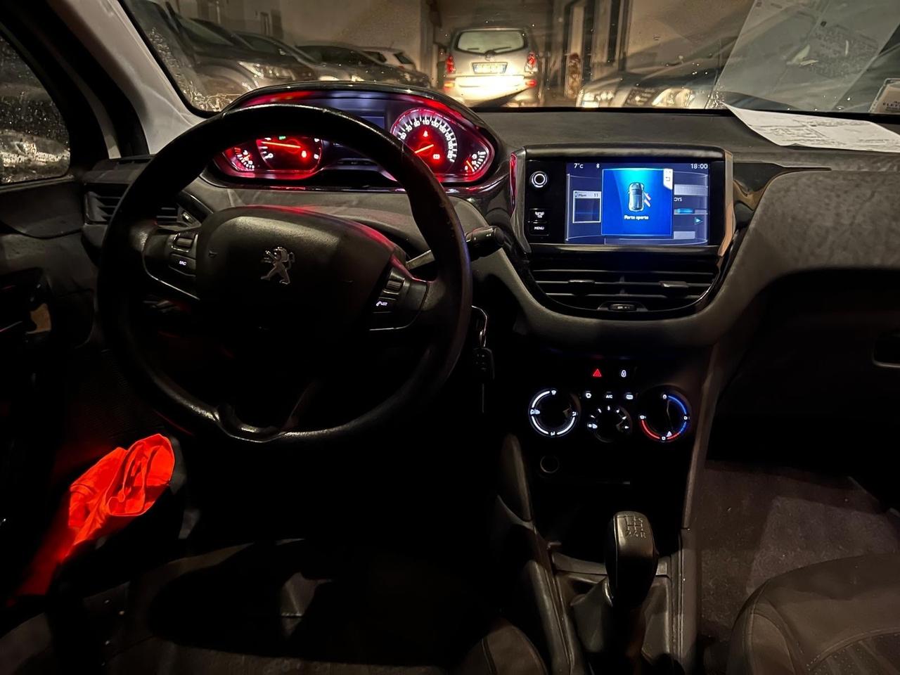 Peugeot 208 1.4 HDi 68 CV 5 porte Allure