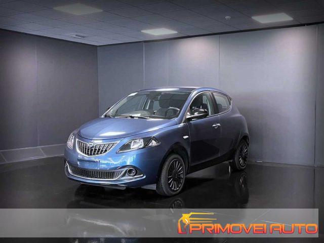 LANCIA Ypsilon 1.0 FireFly 5 porte S&S Hybrid Ecochic Silver