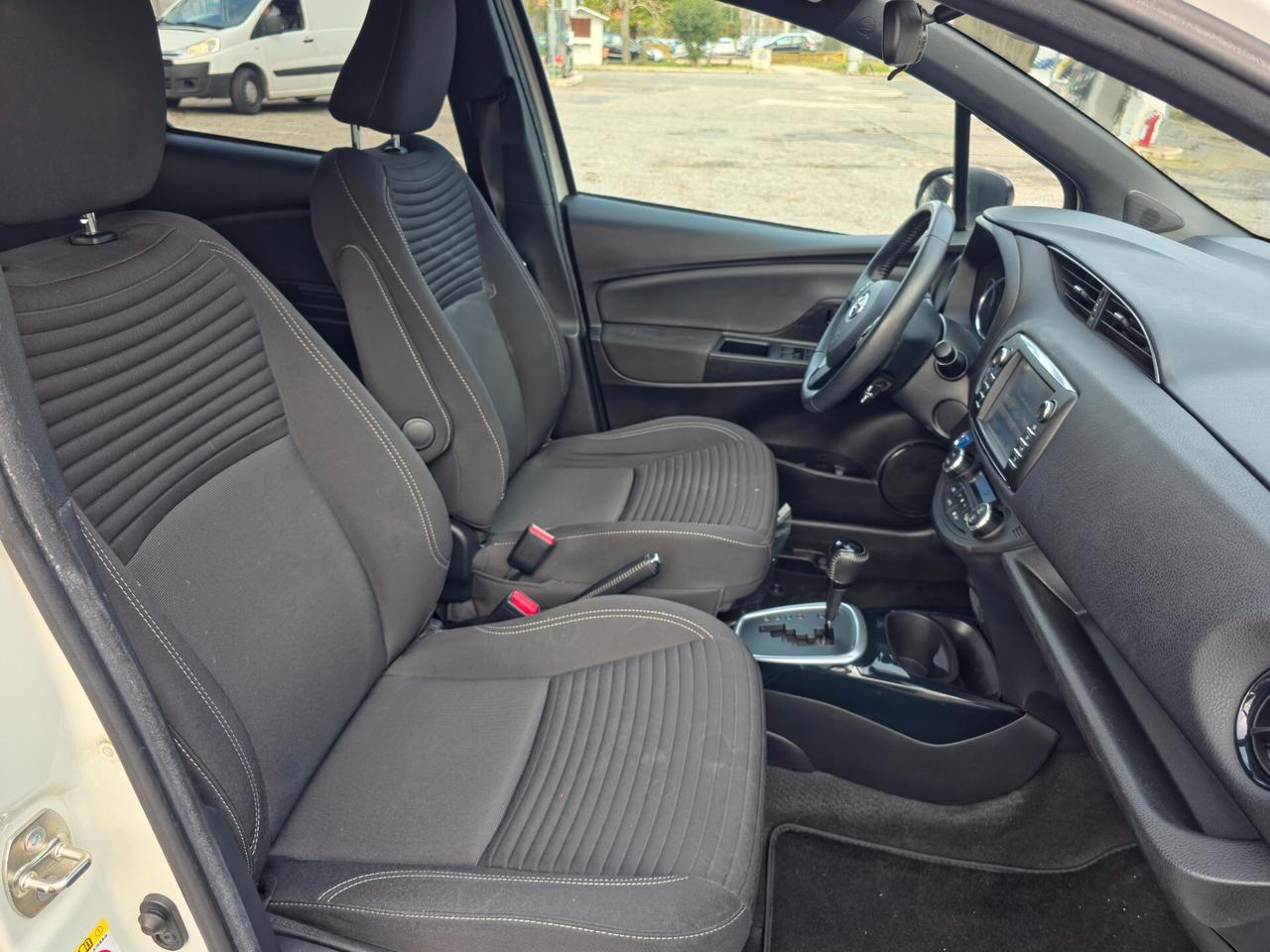 Toyota Yaris 1.5 Hybrid 5 Trend White Edition 2017-E6B