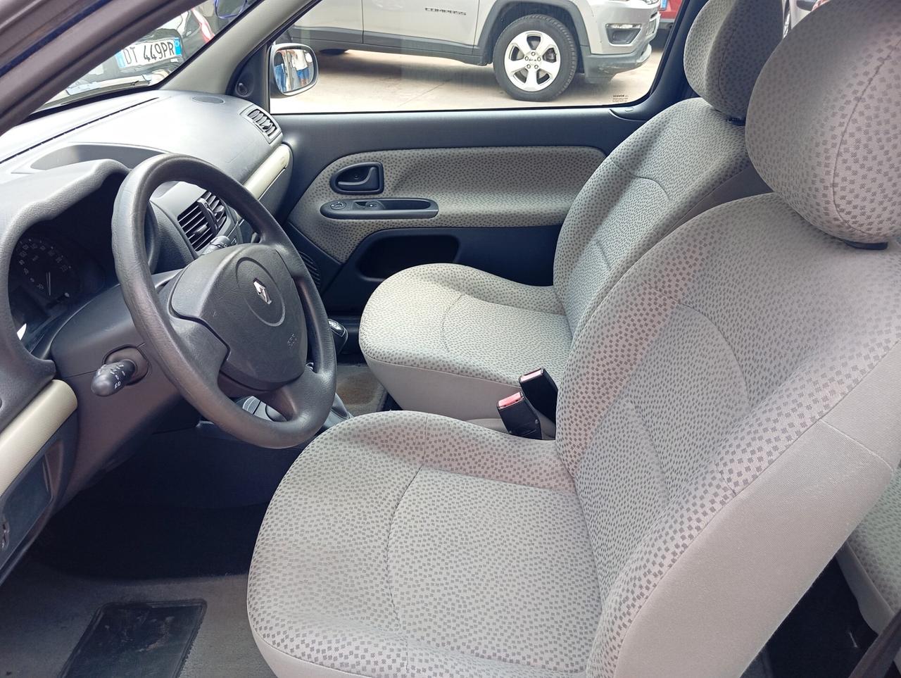 Renault Clio 1.2 16V cat 3 porte PERMUTE