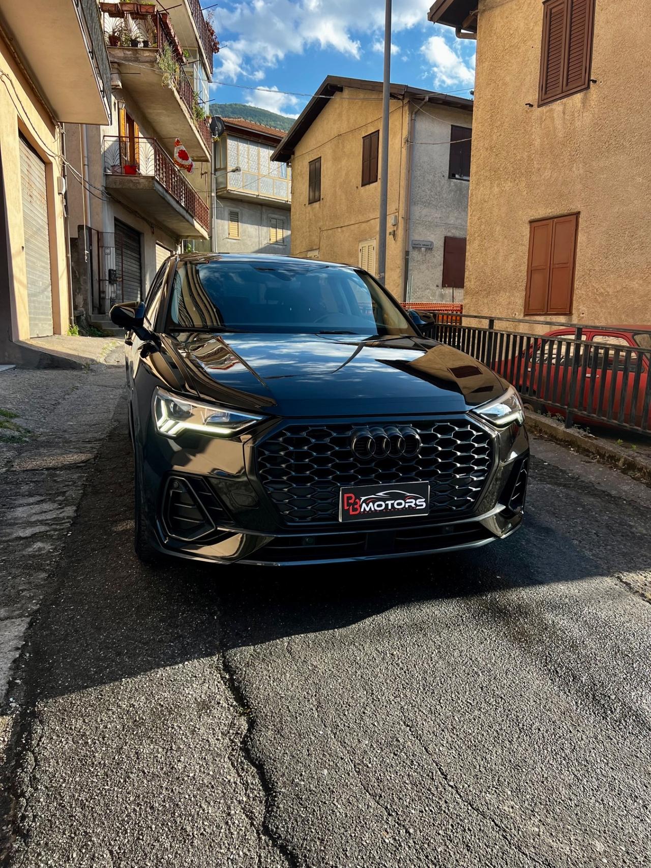 Audi Q3 Sportback 35 TDI Total black