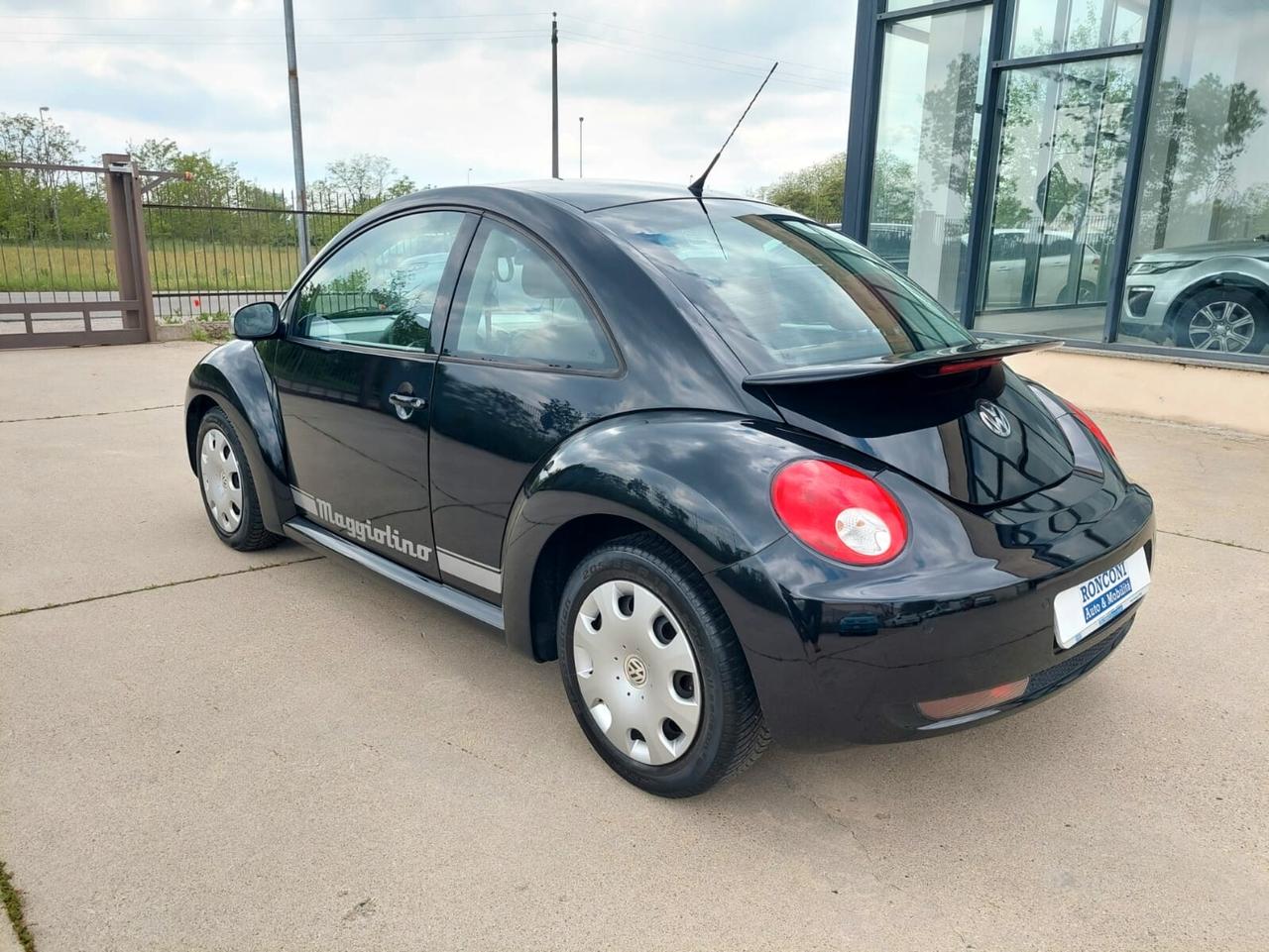 VOLKSWAGEN New Beetle 1.6 FL - 2009