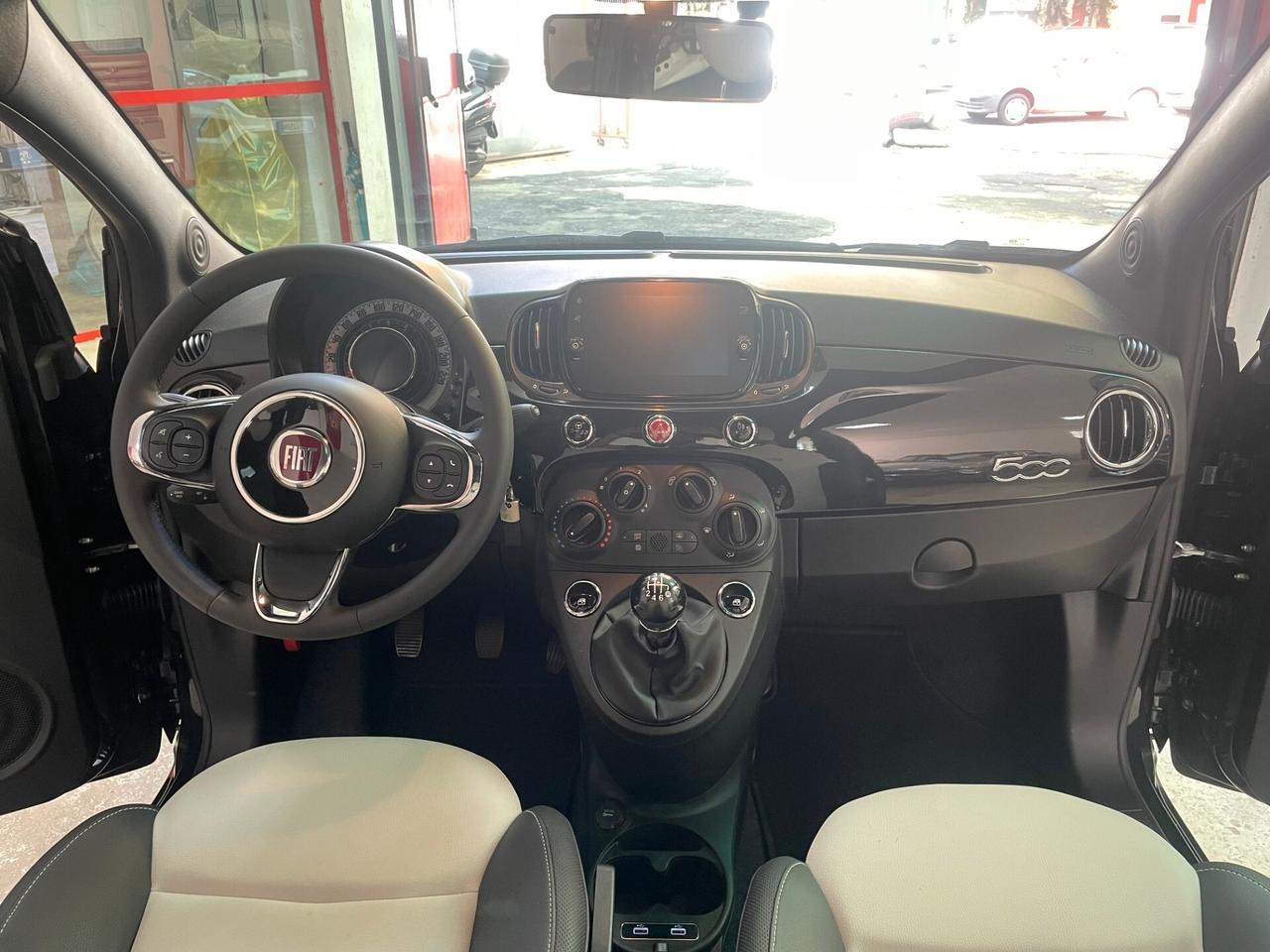 Fiat 500 1.0 Hybrid Dolcevita 8.000KM!!!