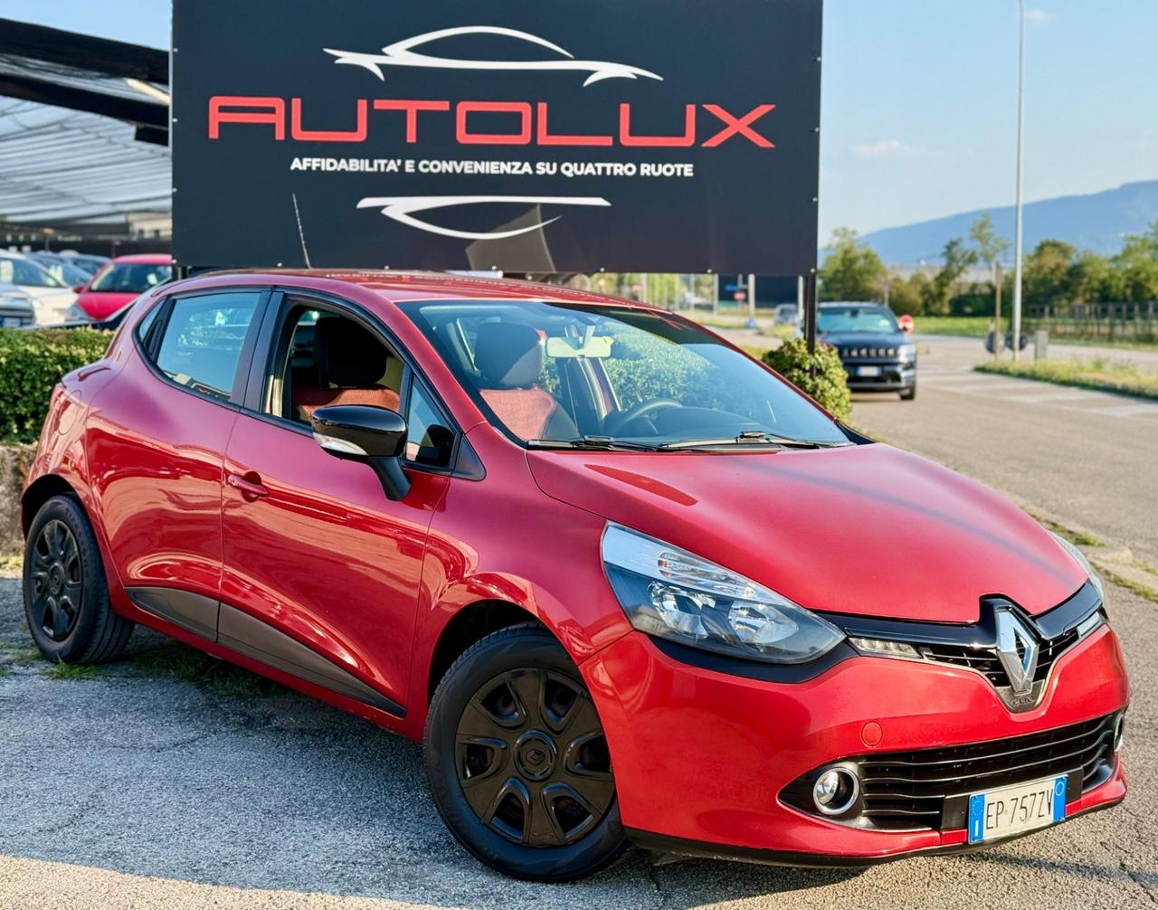 Renault Clio 1.2 16V 5 porte Live! 141.000Km NEOPATENTATI