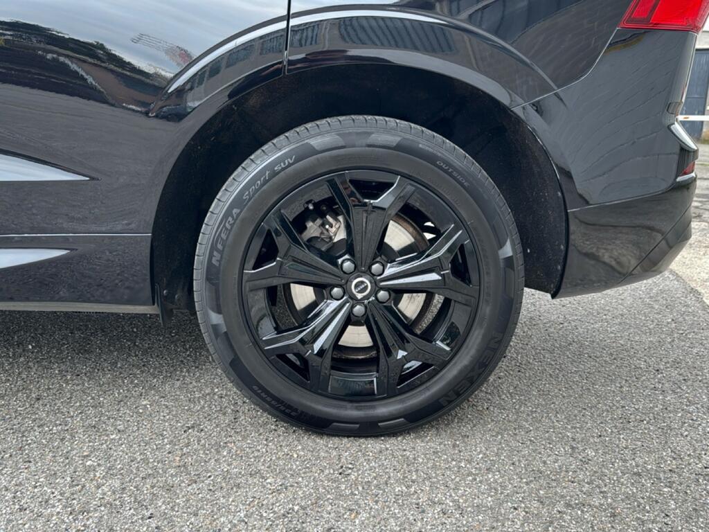 Volvo XC60 2.0 B4 Momentum Pro AWD Auto