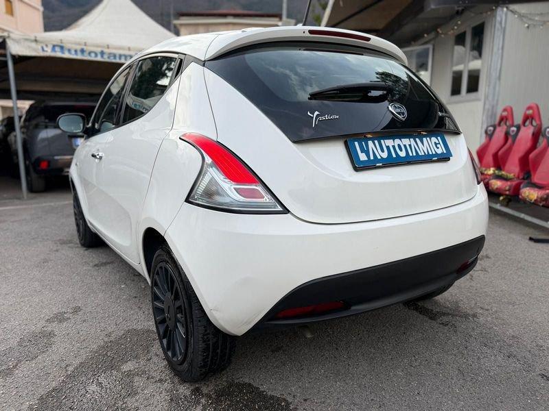 Lancia Ypsilon Ypsilon 1.0 FireFly 5 porte S&S Hybrid Ecochic Gold