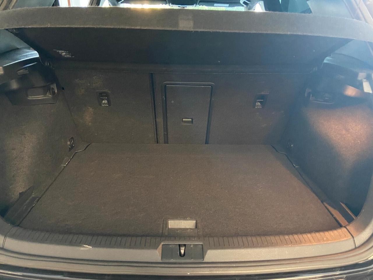 Volkswagen Golf 7.5 1.6 TDI 115 CV DSG R-LINE PACK