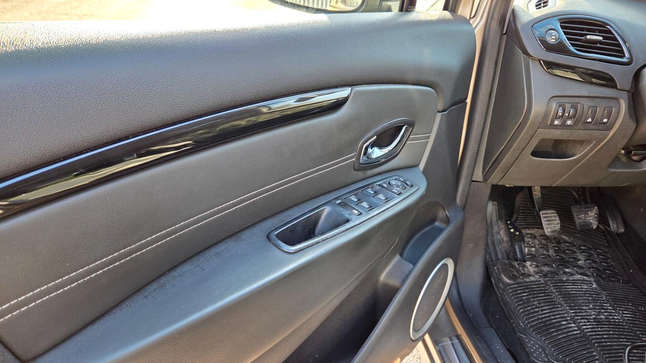 Renault Scenic Scénic X-Mod 1.5 dCi 110CV Luxe