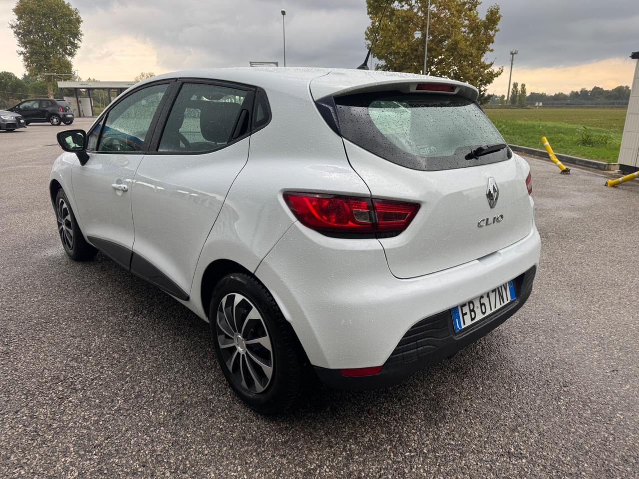 Renault Clio 1.2 benzina 75cv