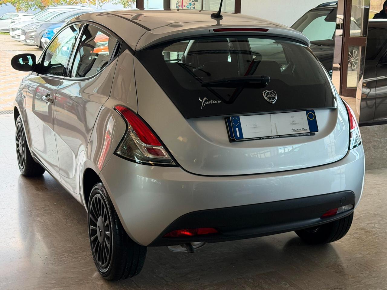 Lancia Ypsilon 1.2 69 cv. EcoChic SILVER (Imp. GPL)