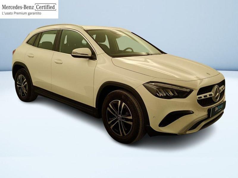 Mercedes-Benz GLA 180 D ADVANCED AUTO