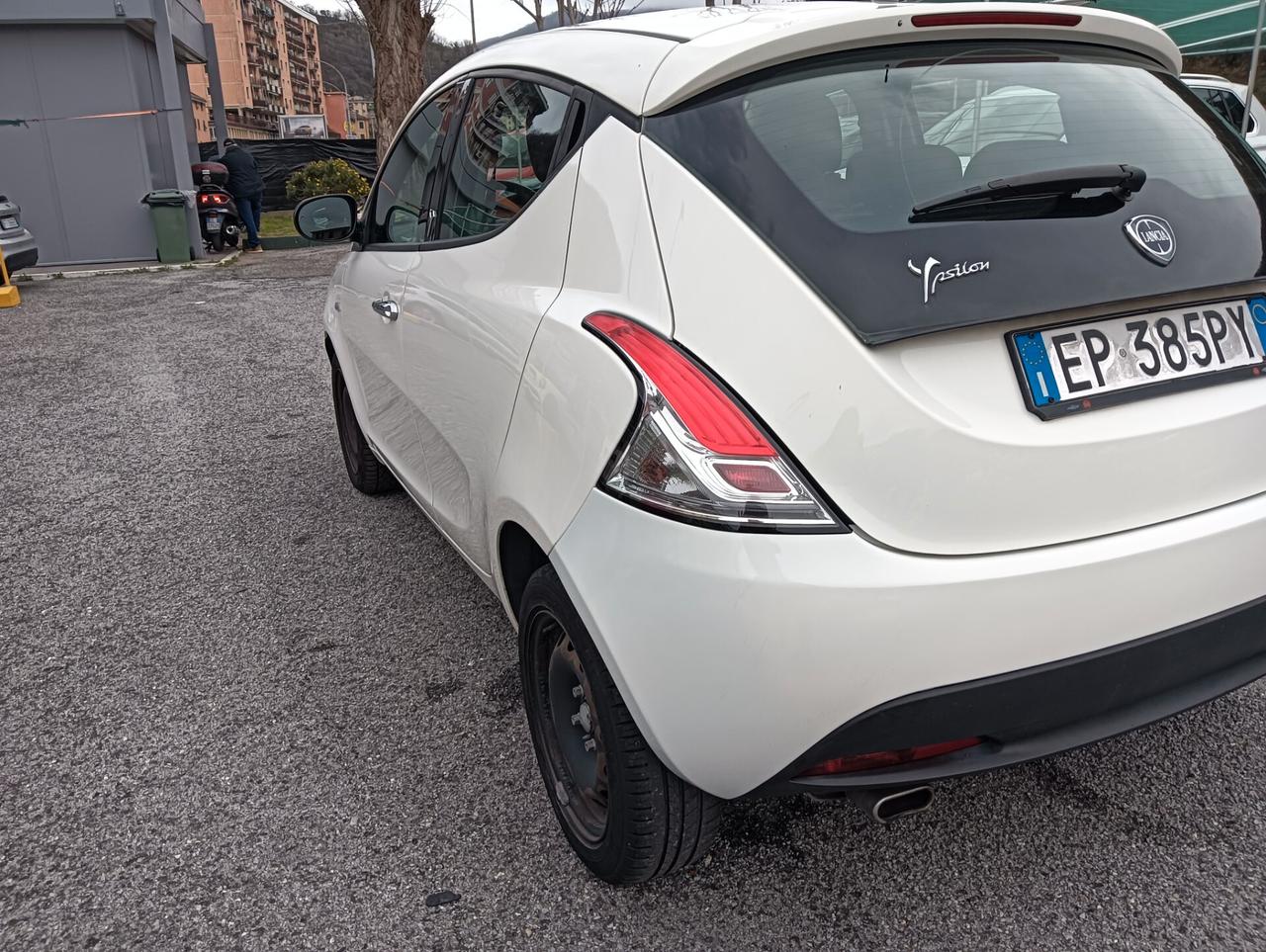 Lancia Ypsilon 1.2 69 CV 5 porte Platinum
