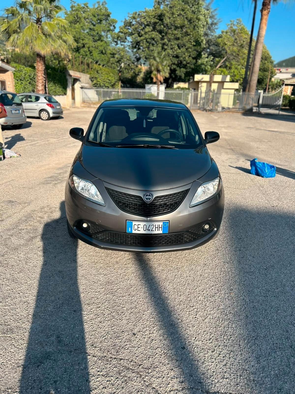 Lancia Ypsilon 1.0 FireFly 5 porte S&S Hybrid Ecochic Gold