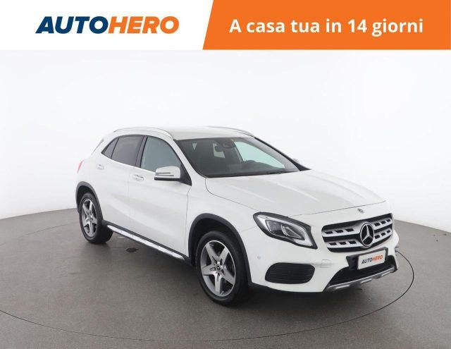 MERCEDES-BENZ GLA 200 Premium