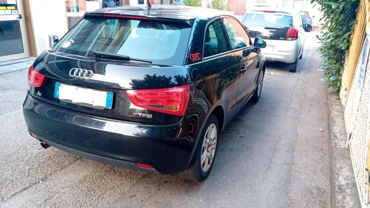 Audi A1 1.2 TFSI -3 PORTE-
