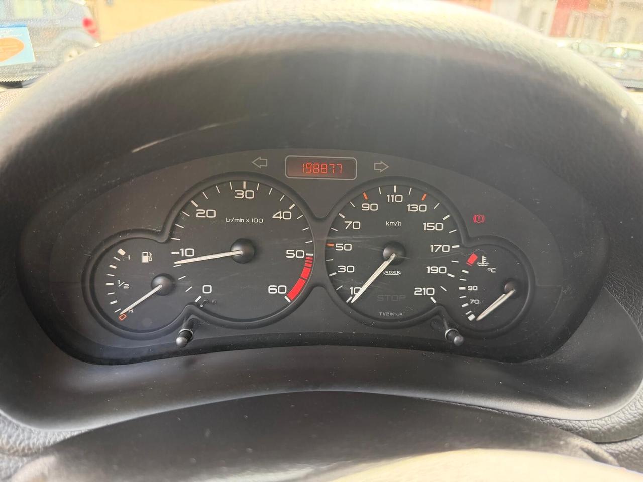 Peugeot 206 1.6 HDi 110cv 5p. XT