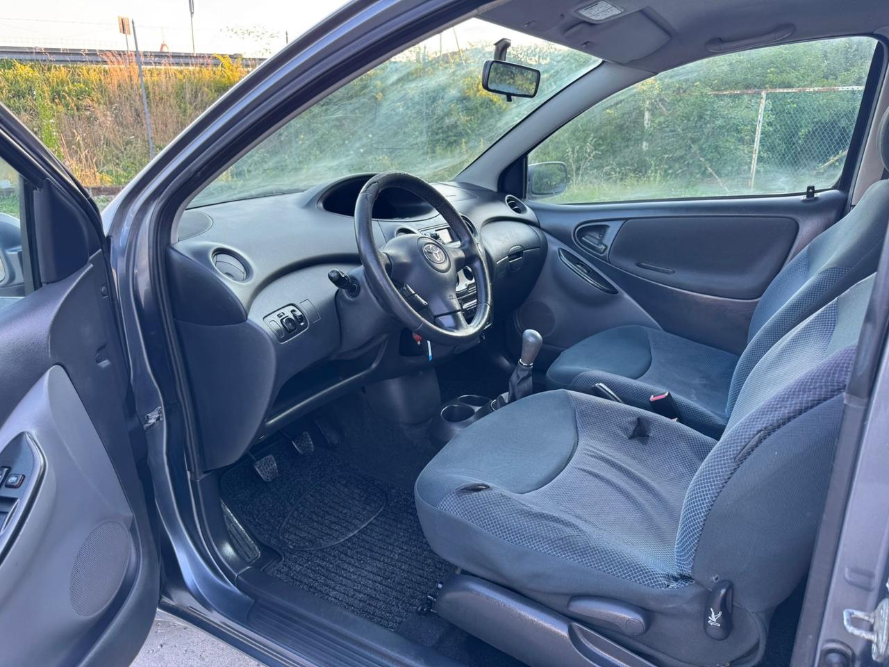 Toyota Yaris 1.0i 16V cat 3 porte Sol