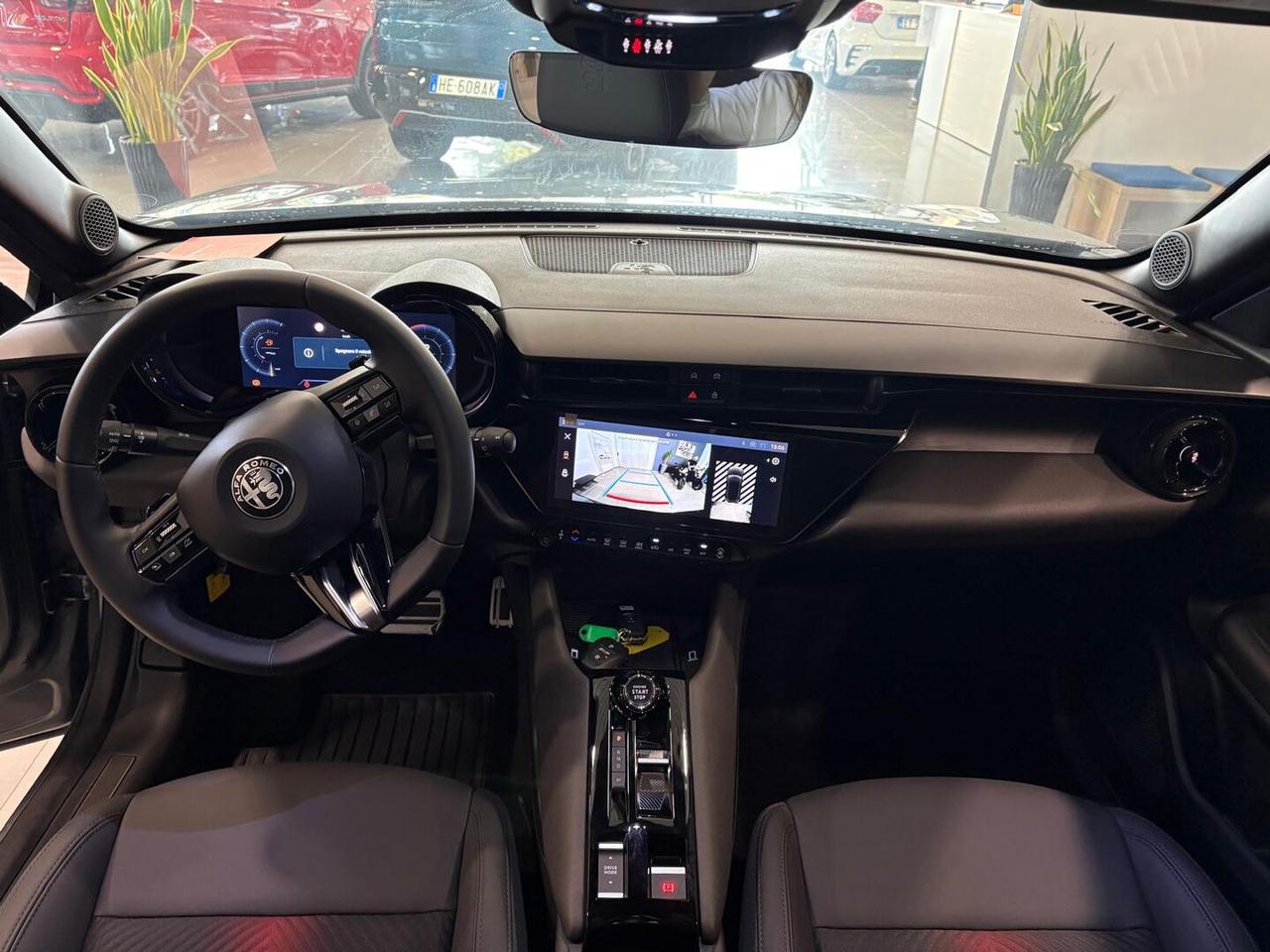 Alfa Romeo Junior 1.2 ibrida Q4 145cv edct6