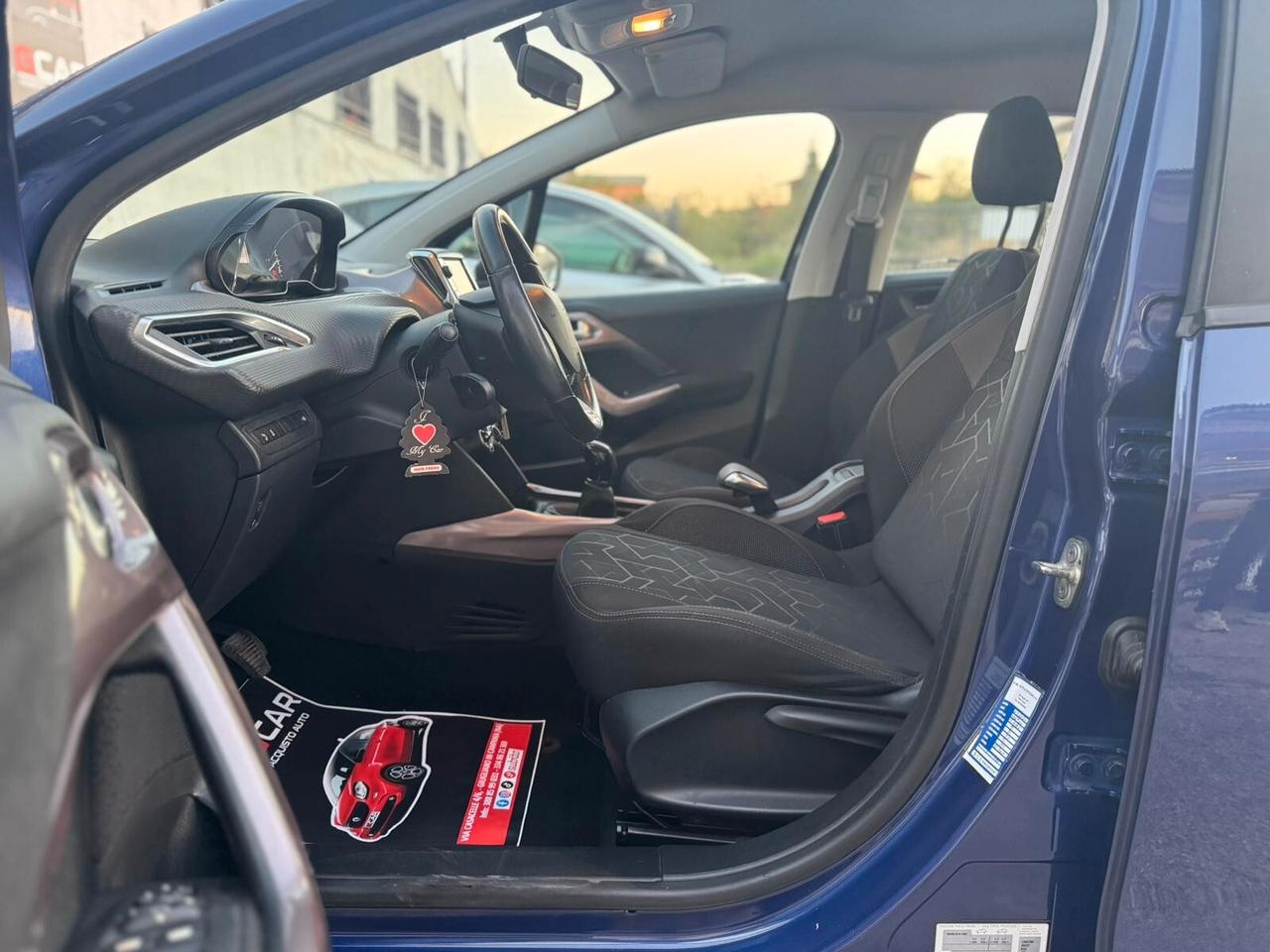 Peugeot 2008 1.2 VTi 82CV Allure