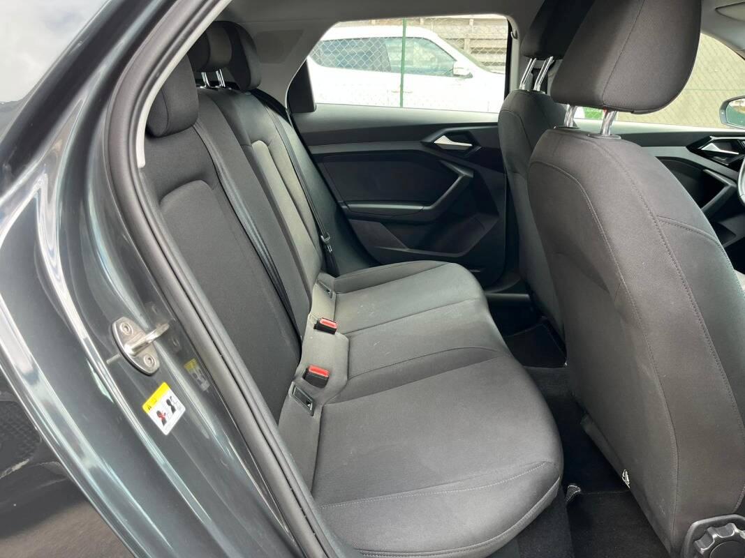 Audi A1 25 1.0 tfsi Admired