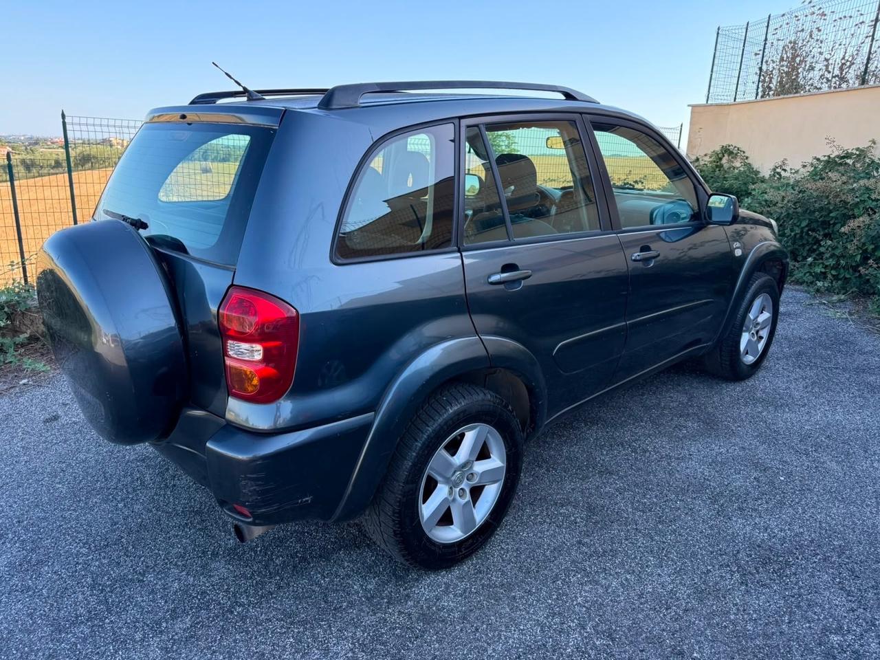 Toyota RAV 4 RAV4.com 2.0 Tdi D-4D cat 5 porte Sol