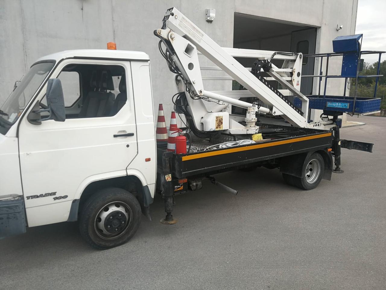 PIATTAFORMA CESTELLO NISSAN CABSTAR ISOLI SEQUANI B.UONOTRADE