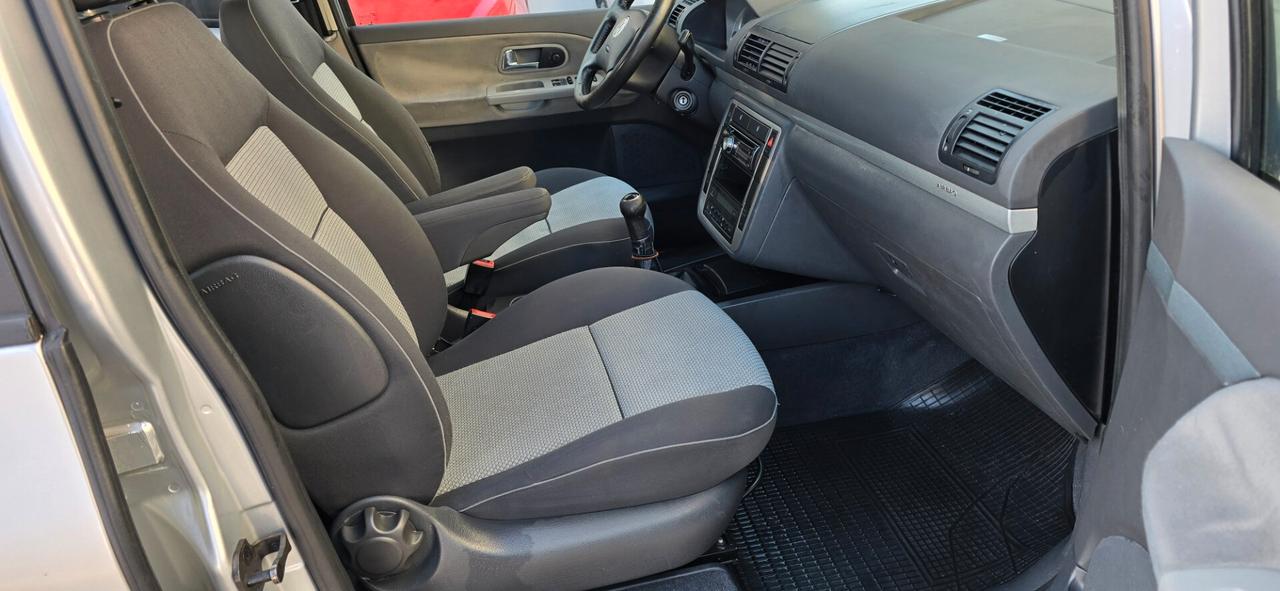 Volkswagen Sharan 2.0 TDI DPF United