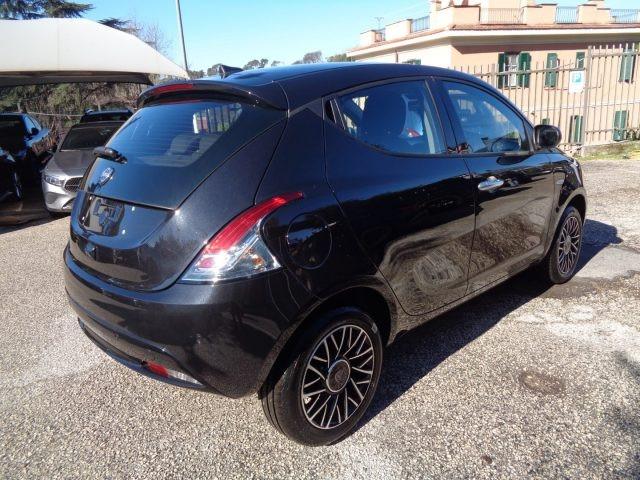 LANCIA Ypsilon 1000 HYBRID PLATINO 70CV CAM CARPLAY CERCHI ITALIA